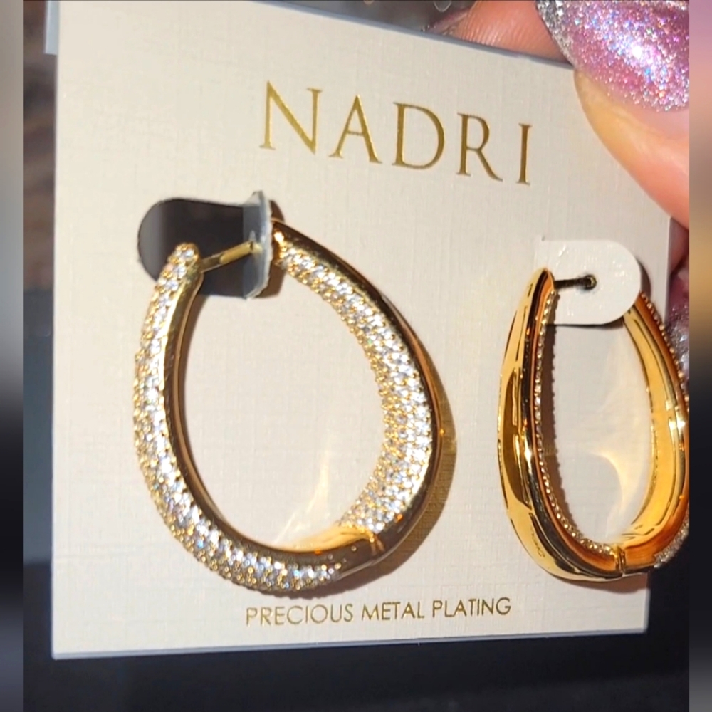 NADRI OVAL TWIST Gold CZ Gold HOOPS GORGEOUS 😍 ✨️ 18KT PLATED